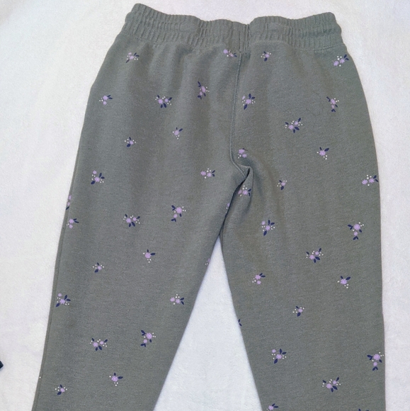 Cat & Jack Big Girl Jeans & Sweat Pants - Picture 4 of 10